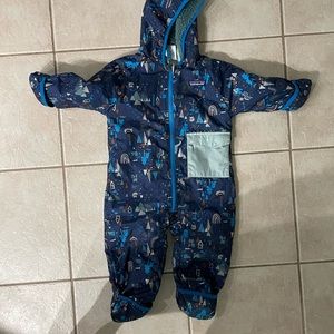 Patagonia snowsuit reversible 6-12 months